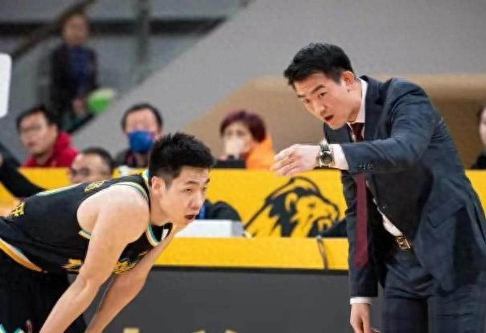 关于意外惊喜频现，强队痛失积分反被逆袭的信息