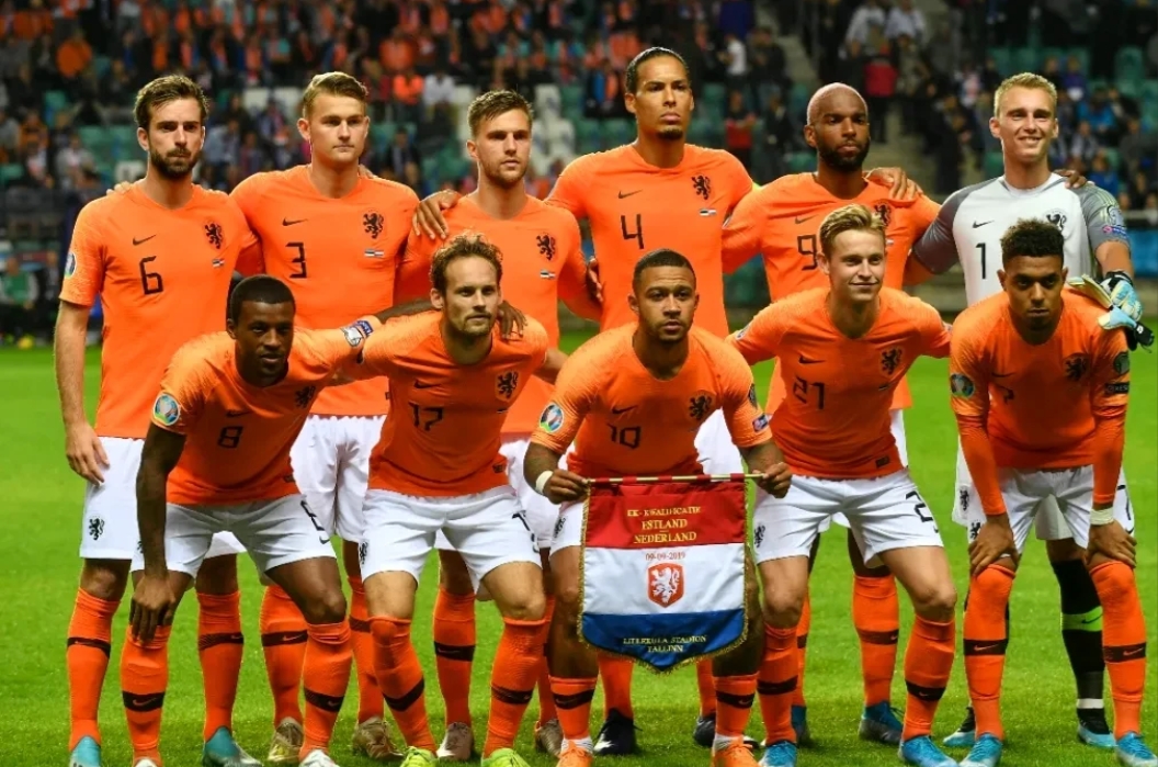 荷兰队惨遭淘汰，未能晋级欧洲杯