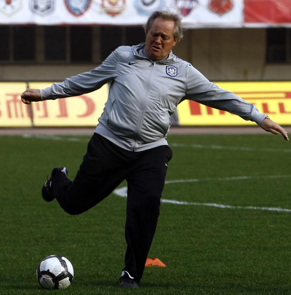 包含泰达球员空中争顶能力显著，主教练信心满满备战的词条