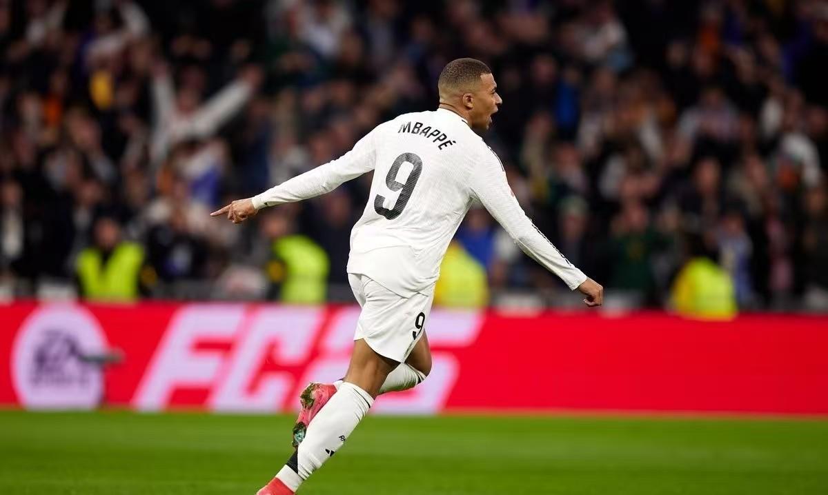 关于皇马击败马拉加，继续扩大积分差距！的信息