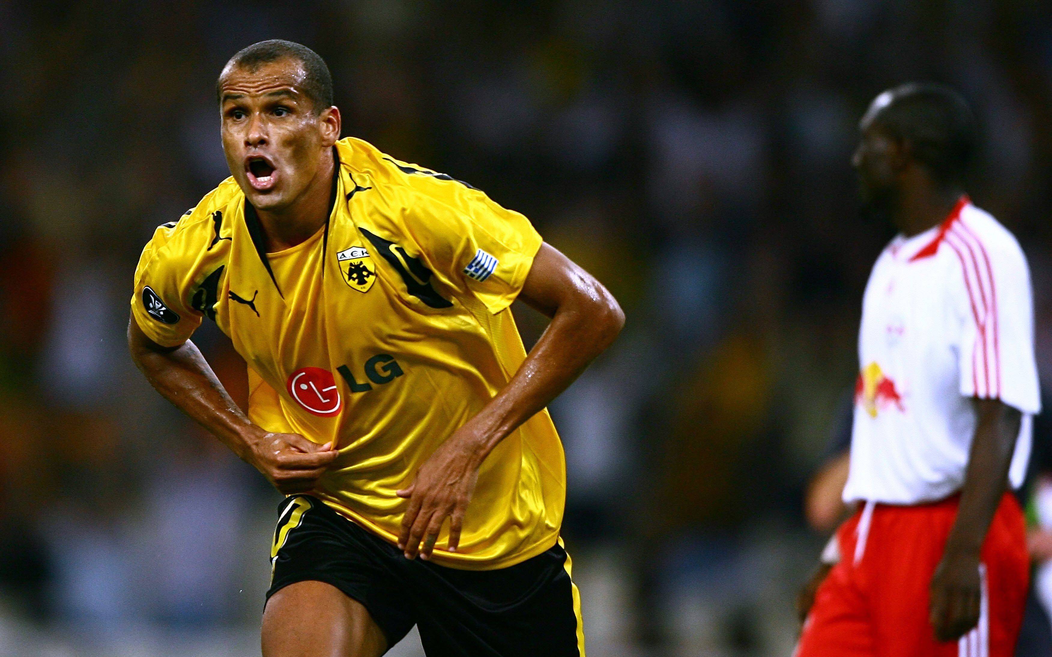 世界级球员们在比赛中展现出强大实力