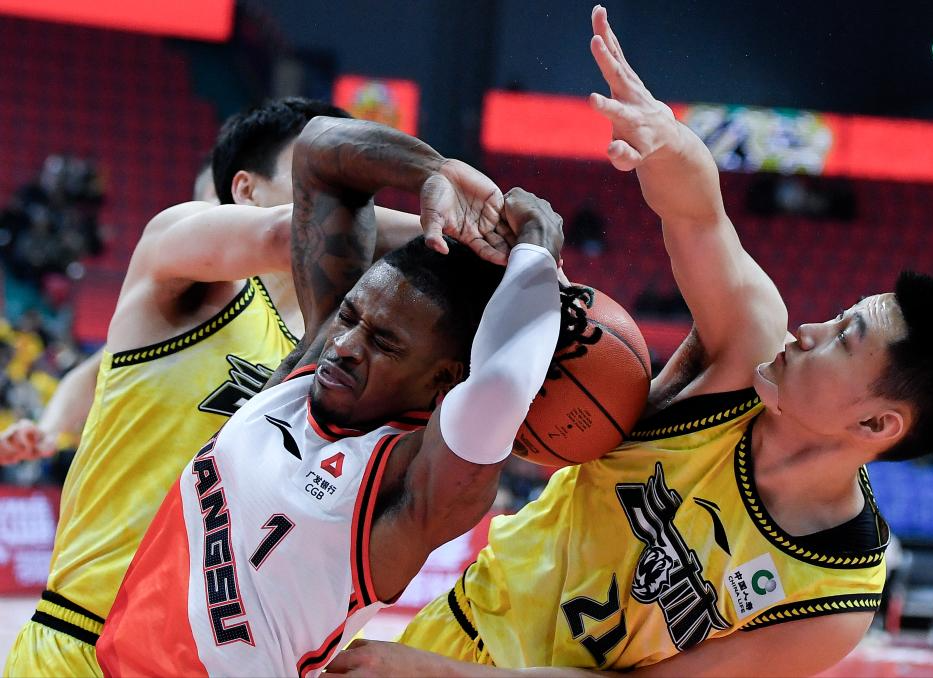 江苏肯帝亚队力克对手，决战获胜加冕的简单介绍