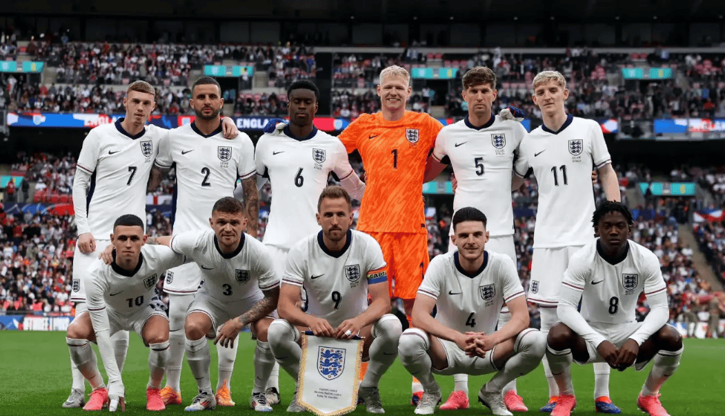 包含巴尔干杯：塞尔维亚力克波士尼亚，欧洲杯小组出线的词条