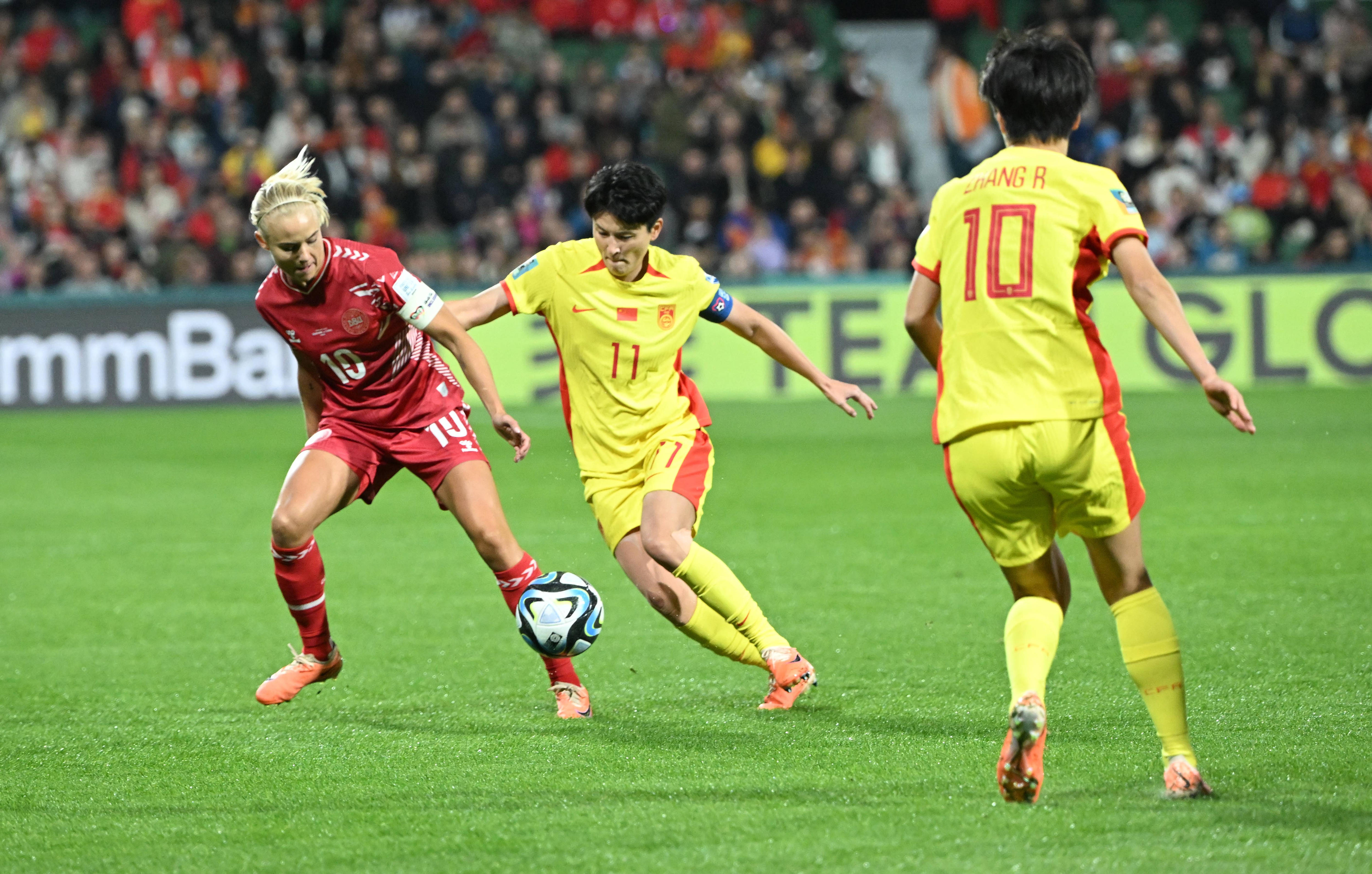 包含世界女足比赛备受关注，精彩纷呈的词条