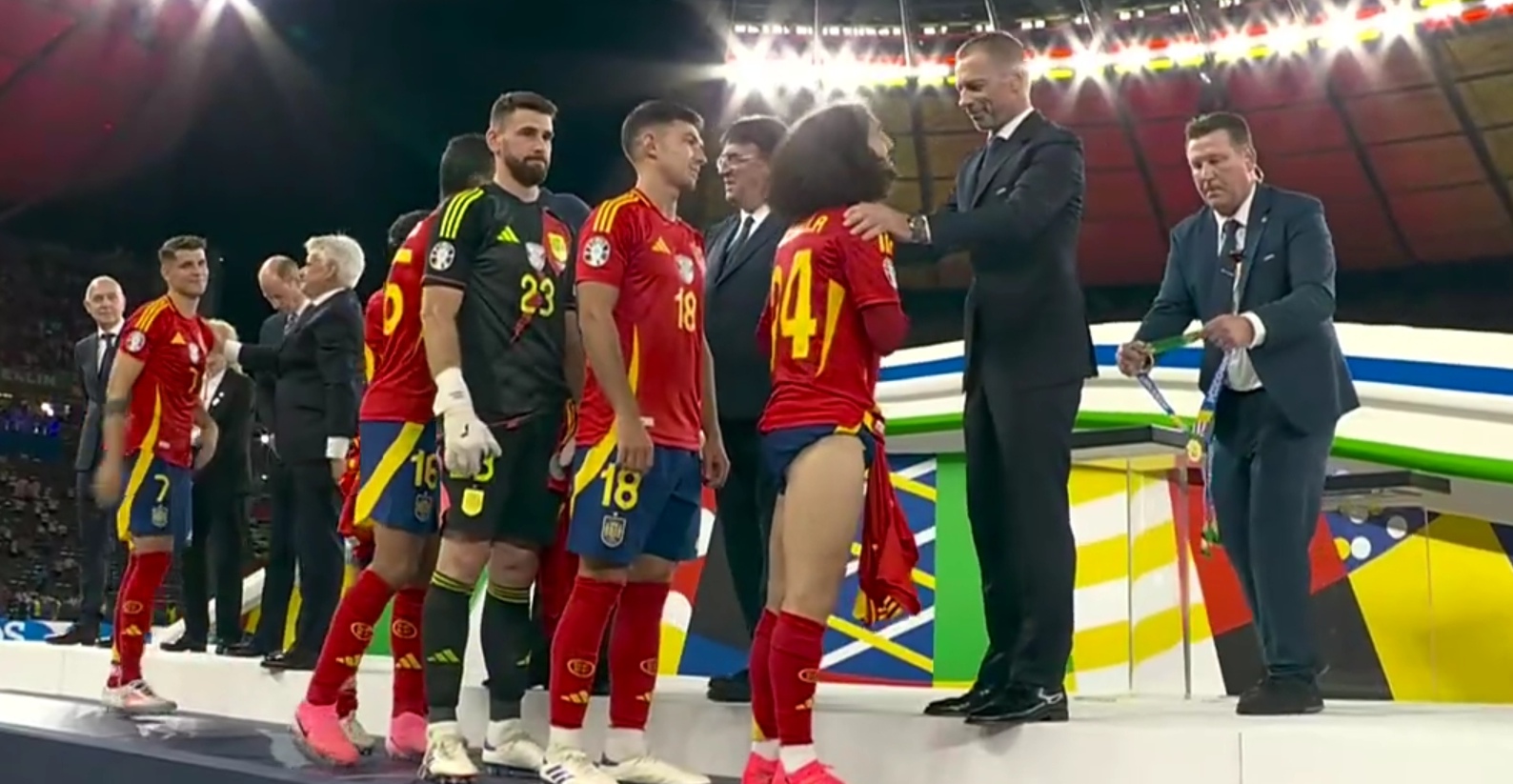 欧洲强队对决展现实力，角逐荣耀之席的简单介绍