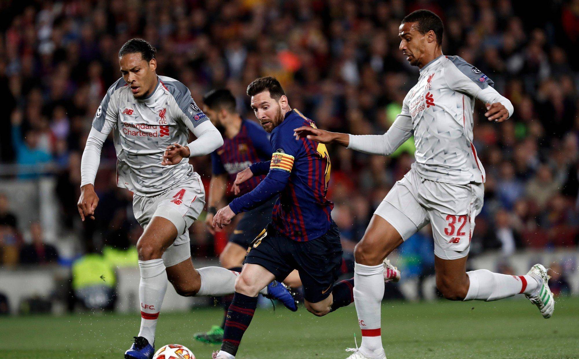 足球赛事备受瞩目，两队将展开激烈较量