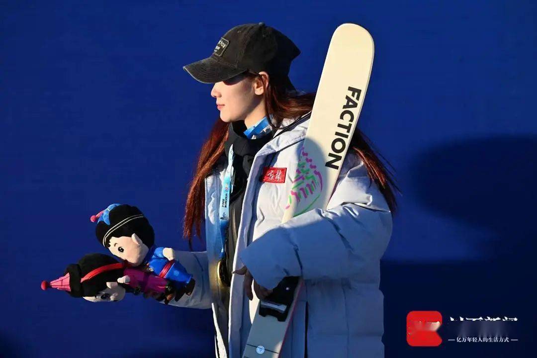 开云下载-美林花式滑雪勇夺金牌花落谁家