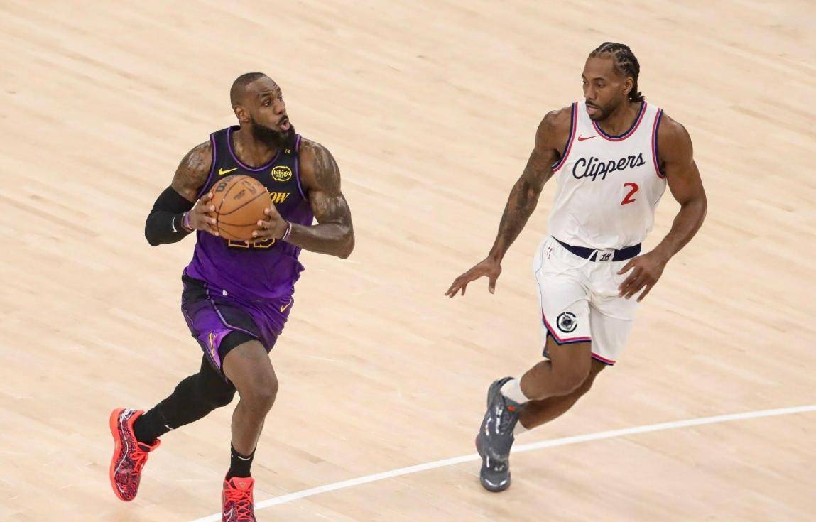 包含猛龙队长暴扣破敌场僵局，带领球队连胜的词条