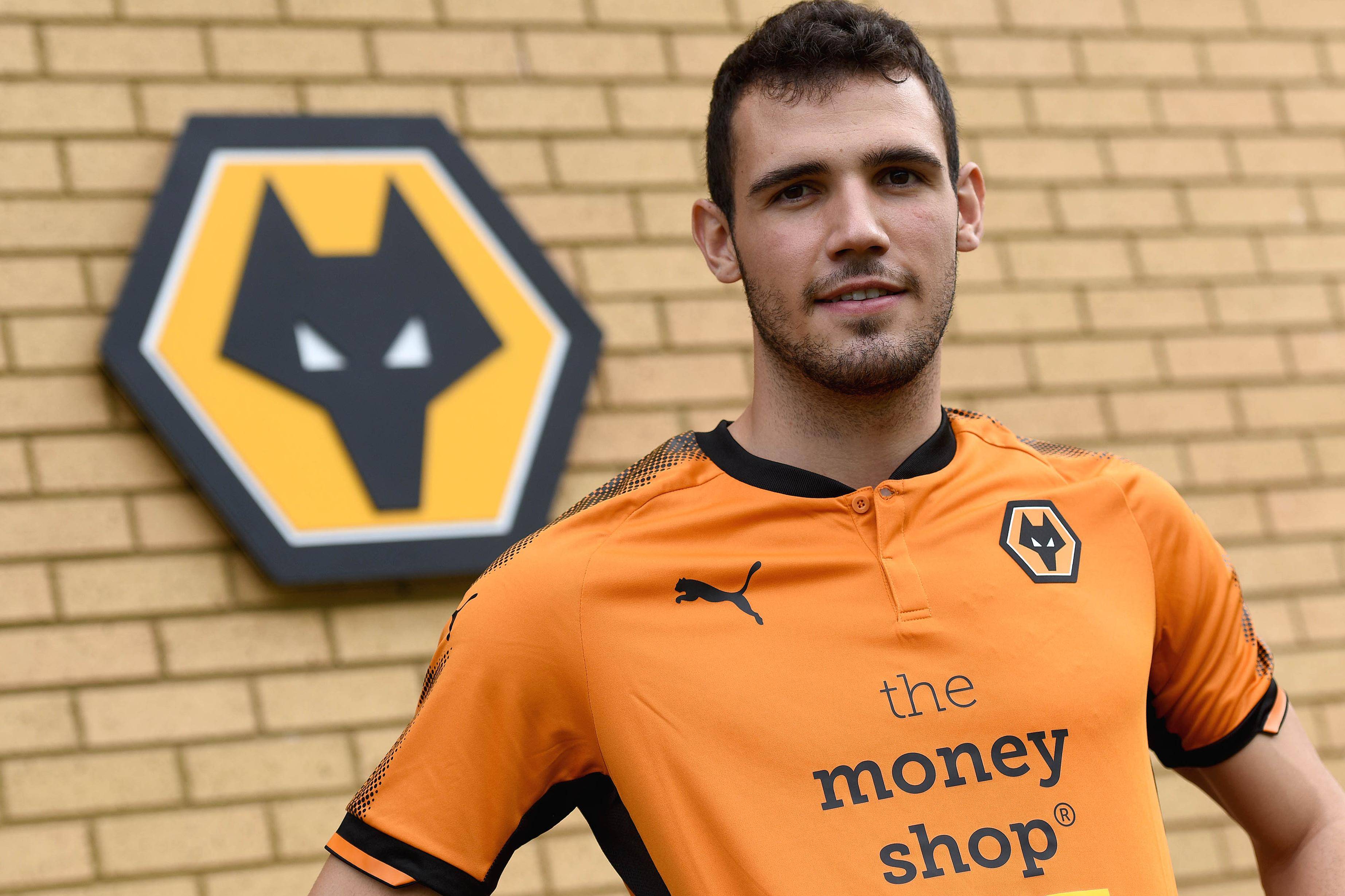 狼队主场逼平对手，继续保持不败连续比赛的简单介绍