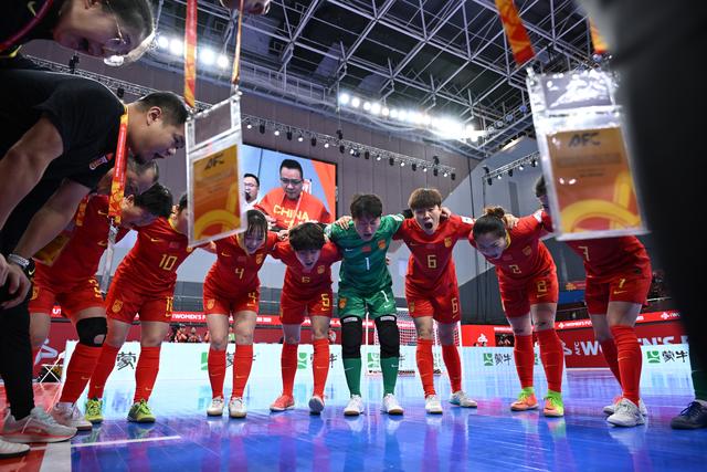 亚洲足球赛事激烈展开，中国队斩获胜利