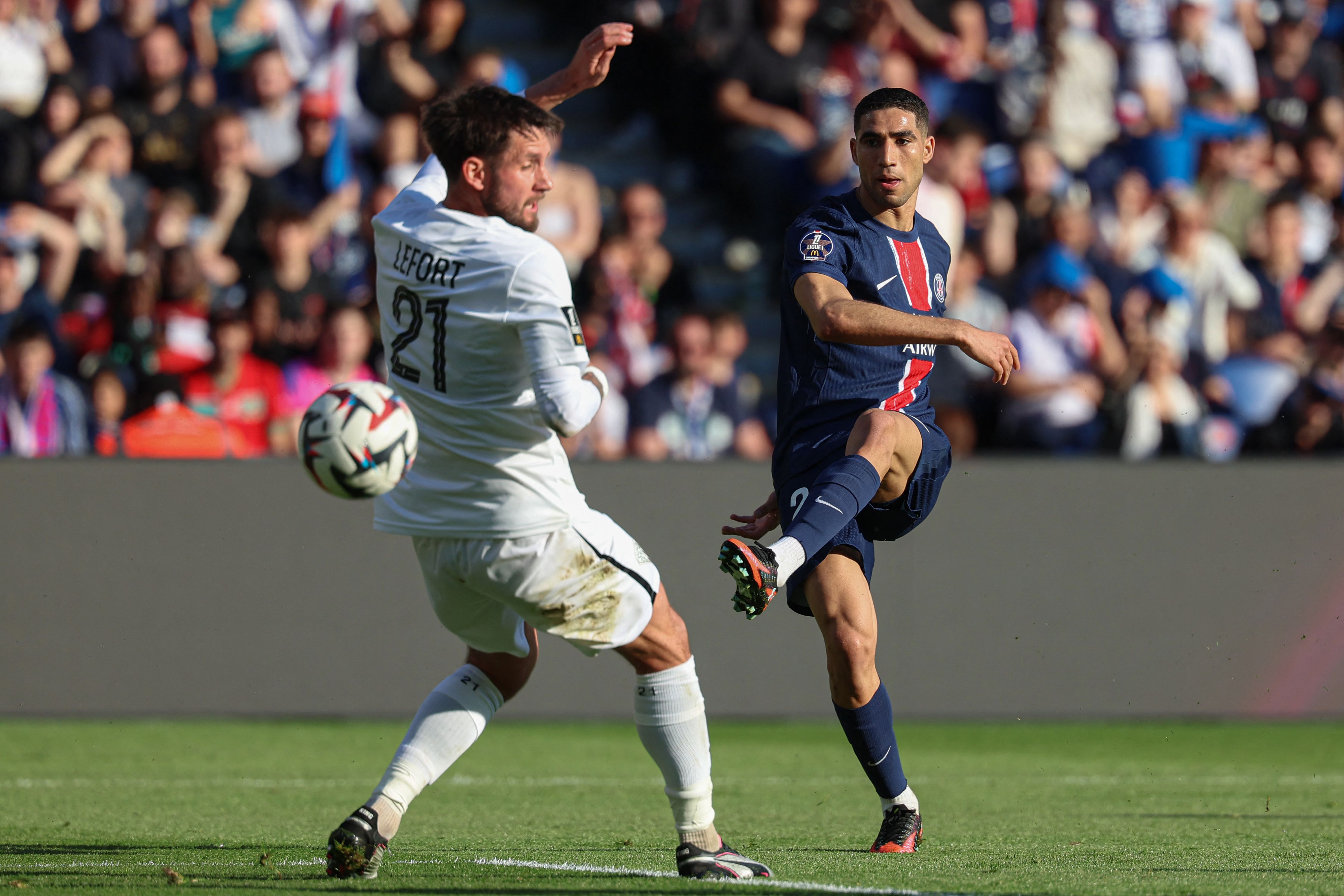 巴黎圣日耳曼逆转胜，晋级四强