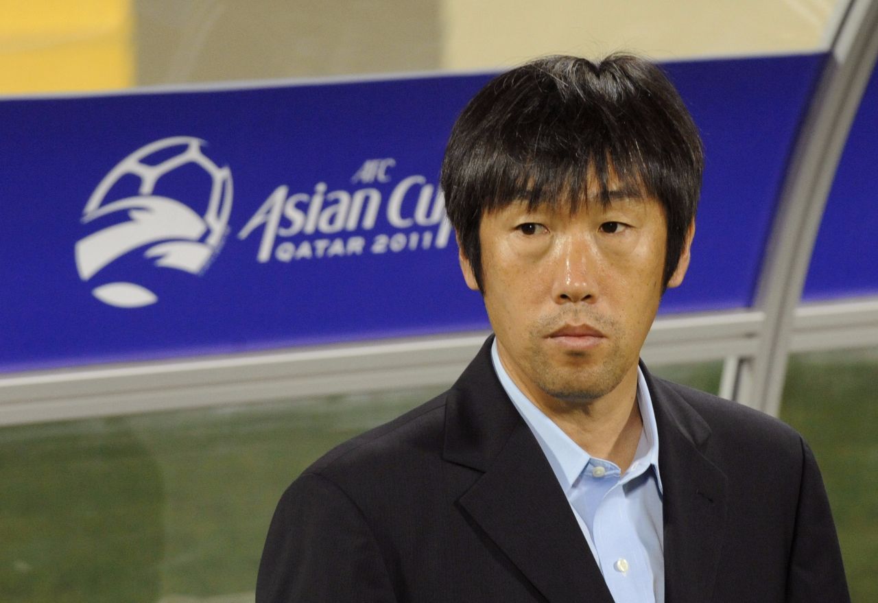 包含湖北球队遭遇滑铁卢，面临降级压力的词条