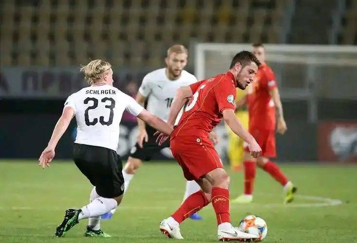 欧预赛：波兰队连克斯洛文尼亚取得胜利