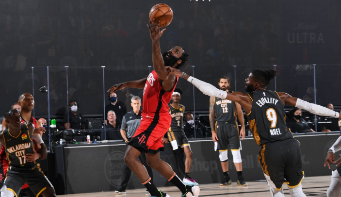 巴塞罗那连胜稳固领先，雷霆凭一己之力战胜对手的简单介绍