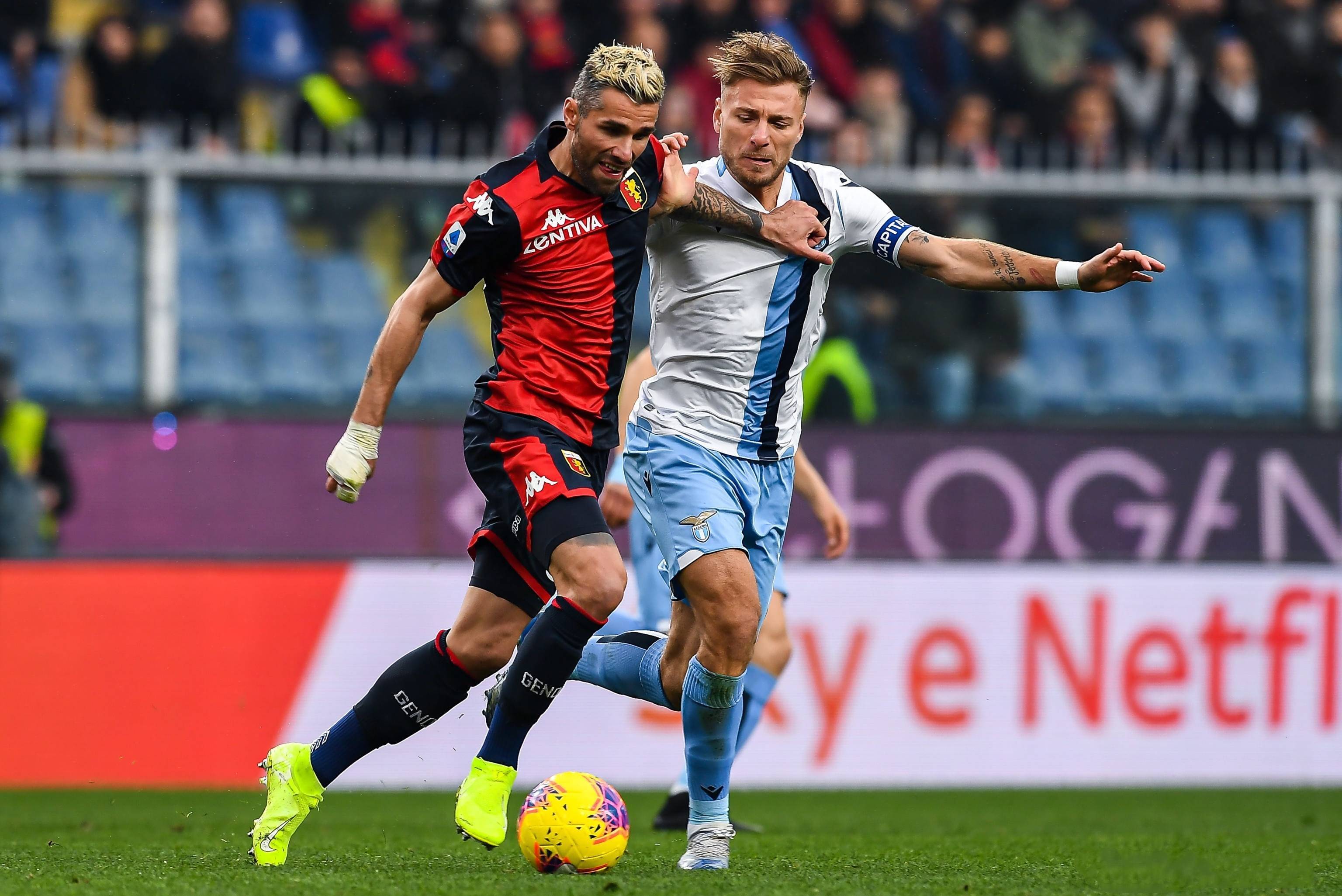 关于AC米兰后防线连续犯错，导致失球的信息