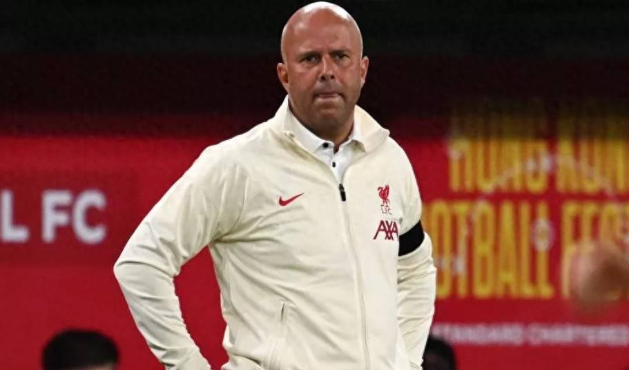 关于AC米兰后防线连续犯错，导致失球的信息