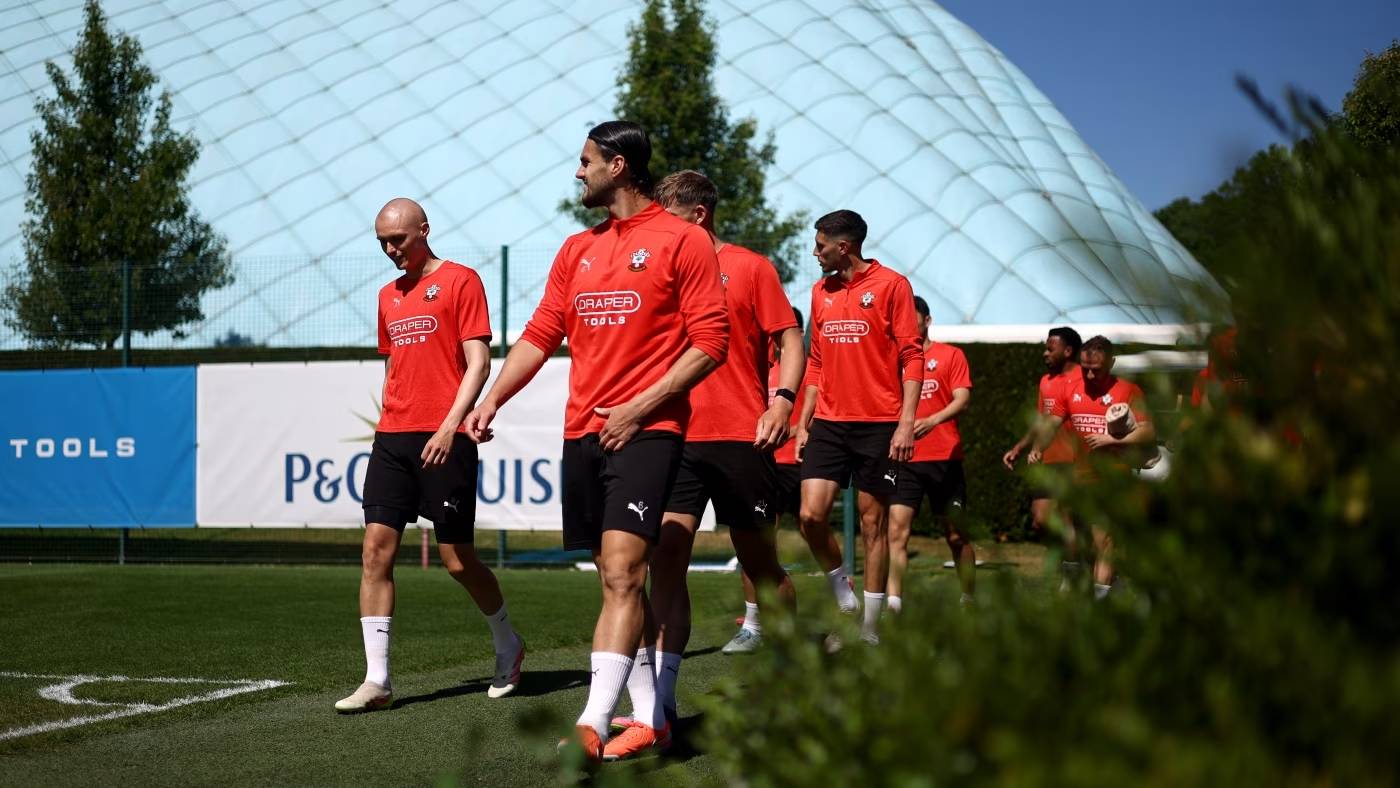 开云体育官网-包含南安普顿主场大胜，全队士气高涨的词条