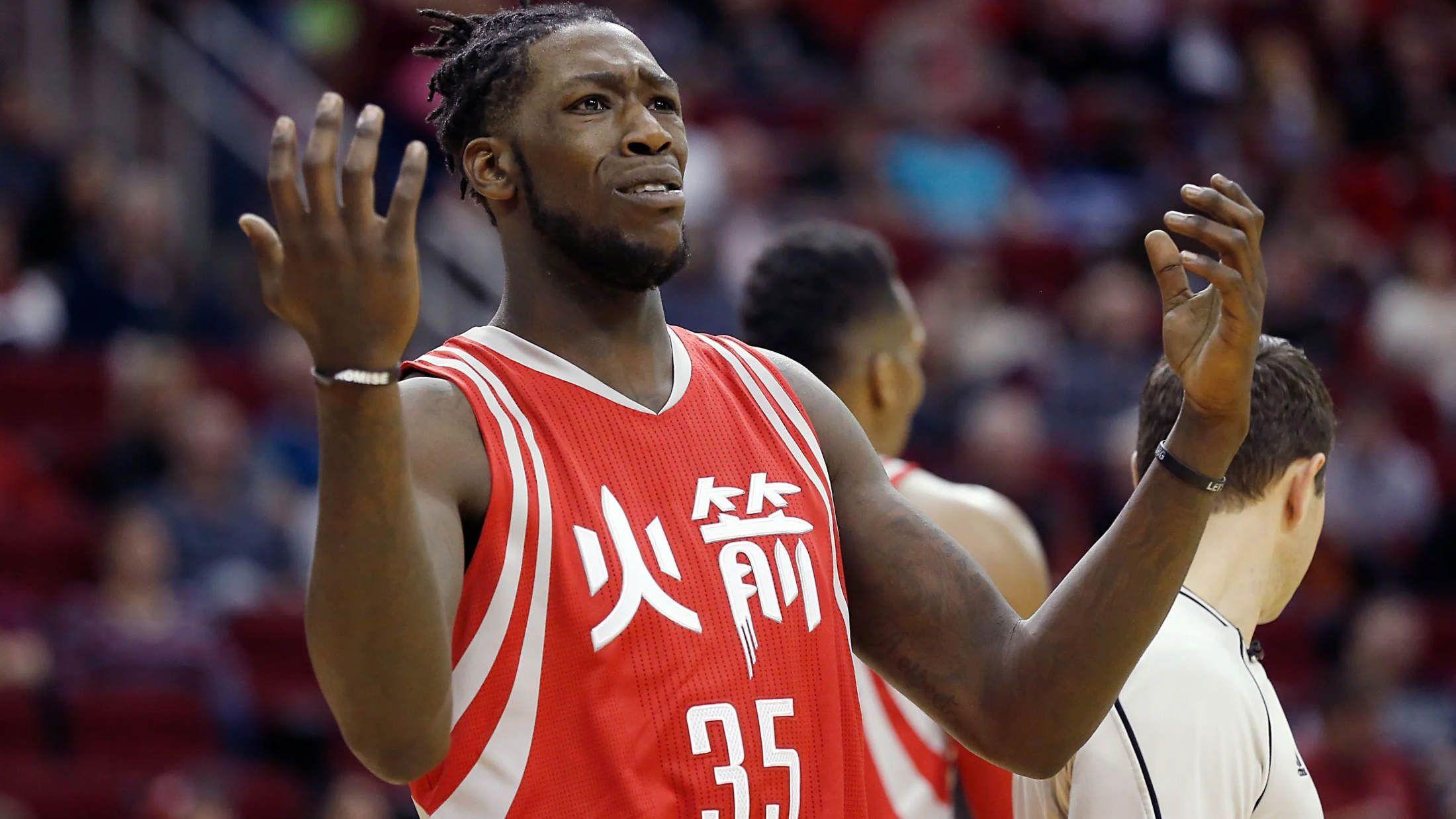 昔日传奇球星再次亮相，为球队注入新的活力和力量的简单介绍