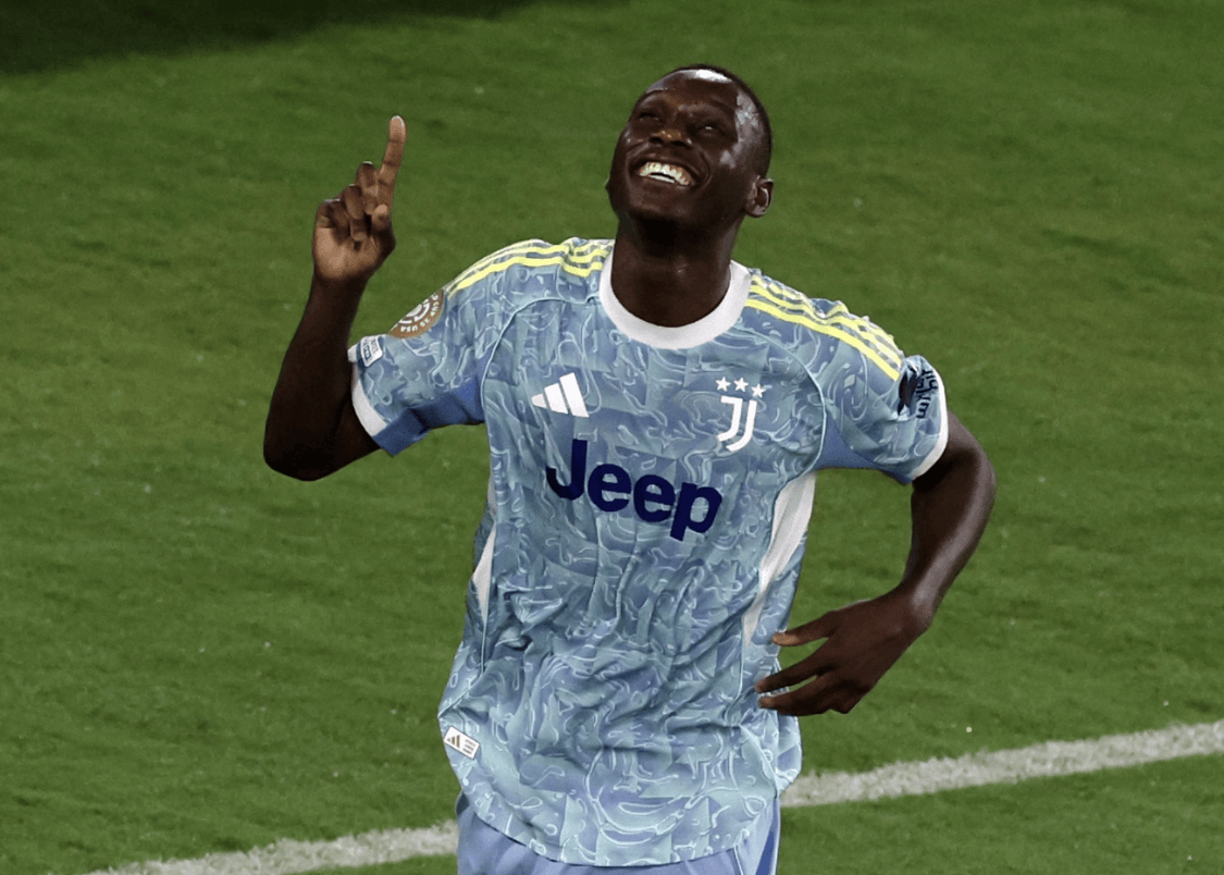 巴黎圣日耳曼球员训练汇总，主教练总结战术