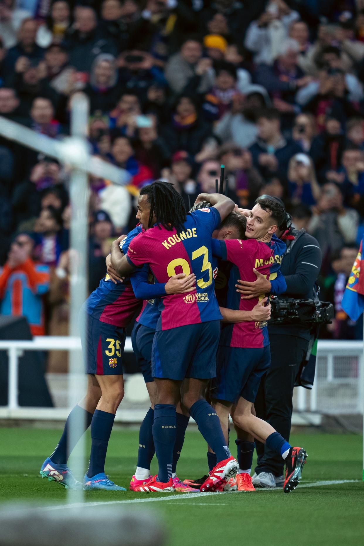 开云体育官网-足球战况一览！体育场上的激烈争夺！