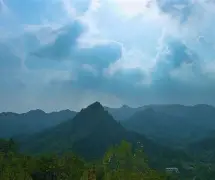 里尔王者之师浴火重生，冲击三连冠胜利在望