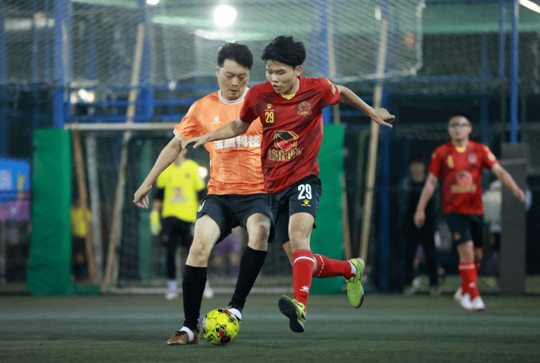 加拿大羽毛球选手奋勇拼搏夺第三十二