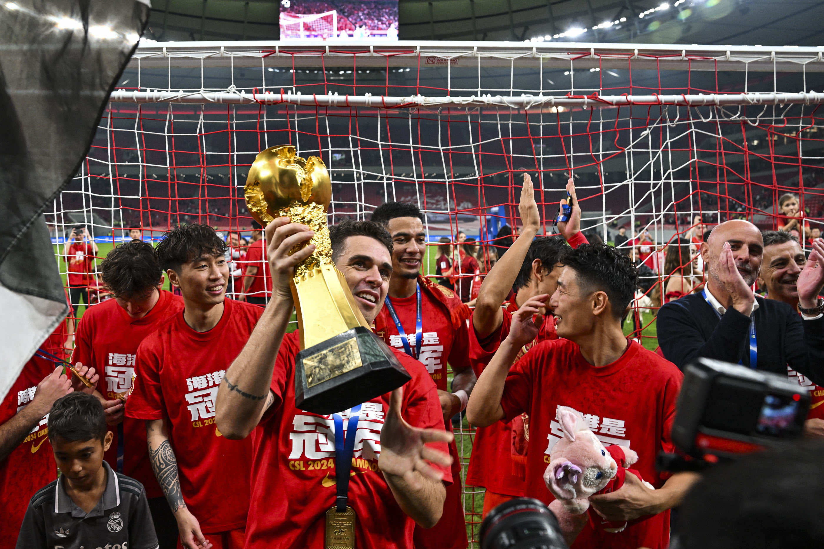 热门赛事：国际球队人气蹿升，赛季瞩目大战的简单介绍