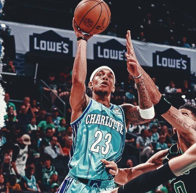 凯尔特人连胜达到五场，战胜黄蜂取得胜利