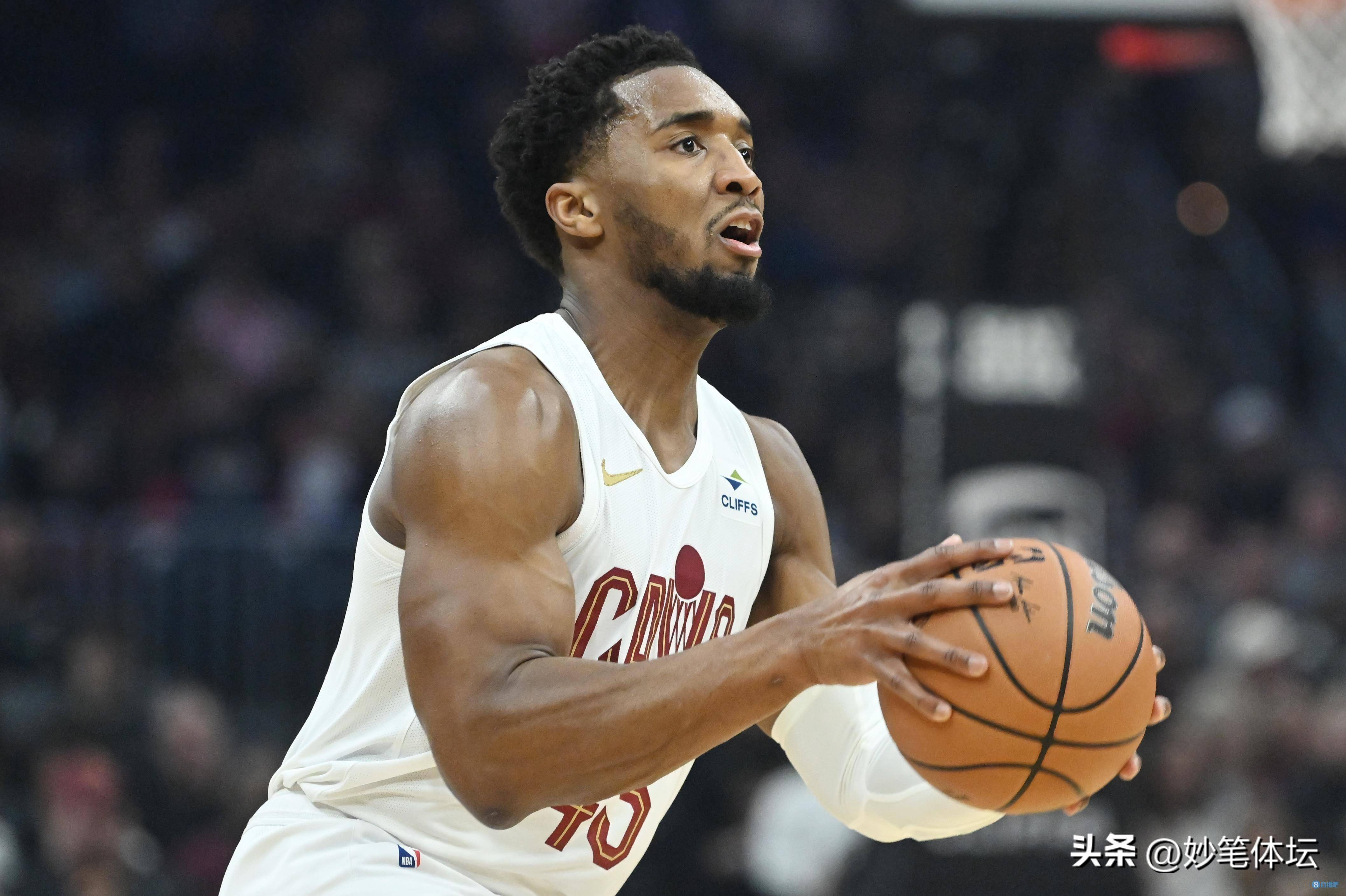 灰熊大胜马刺，约瓦尔强硬表现连续获胜