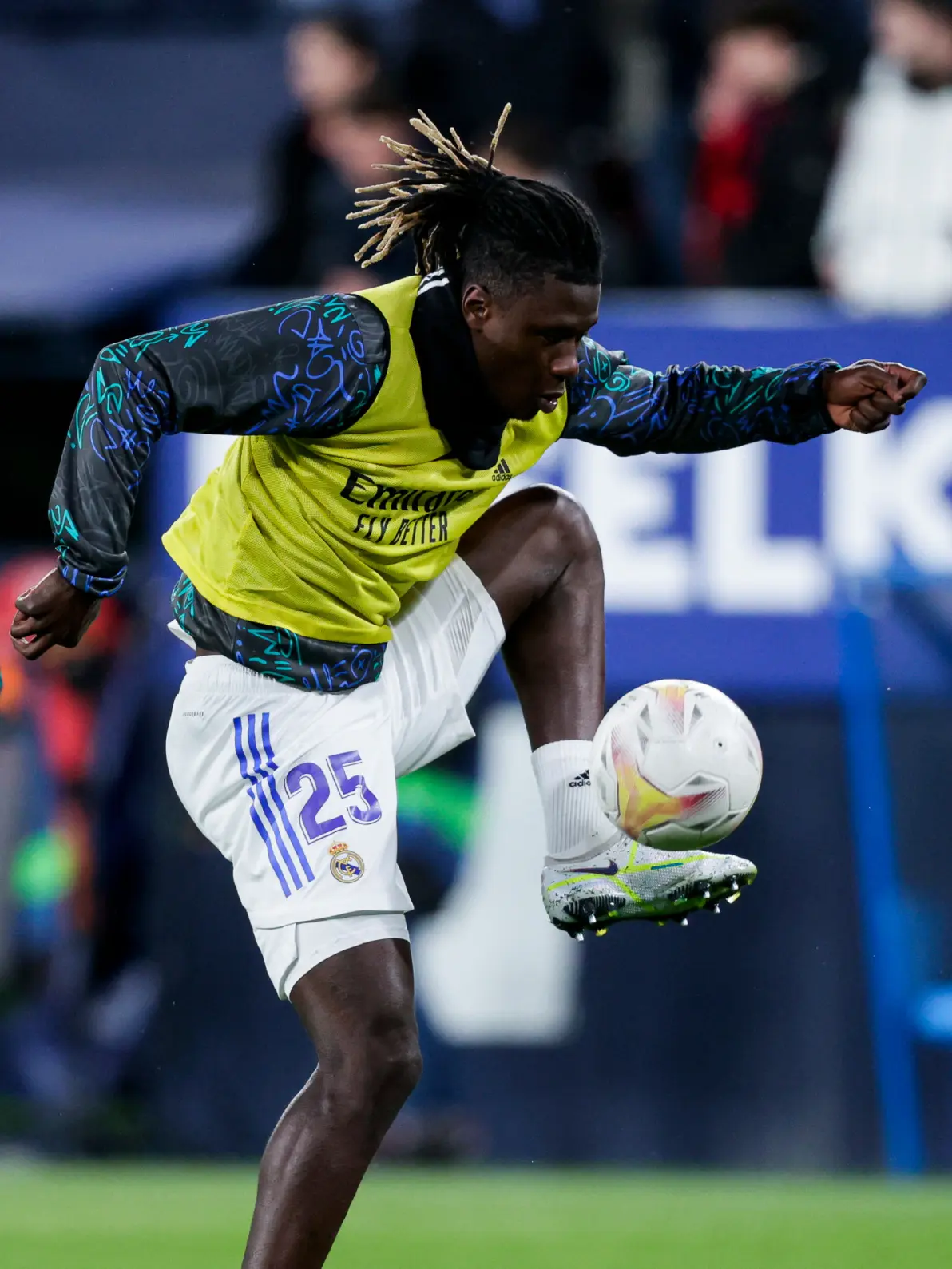 奥萨苏纳客场逼平，稳固中游位置的简单介绍