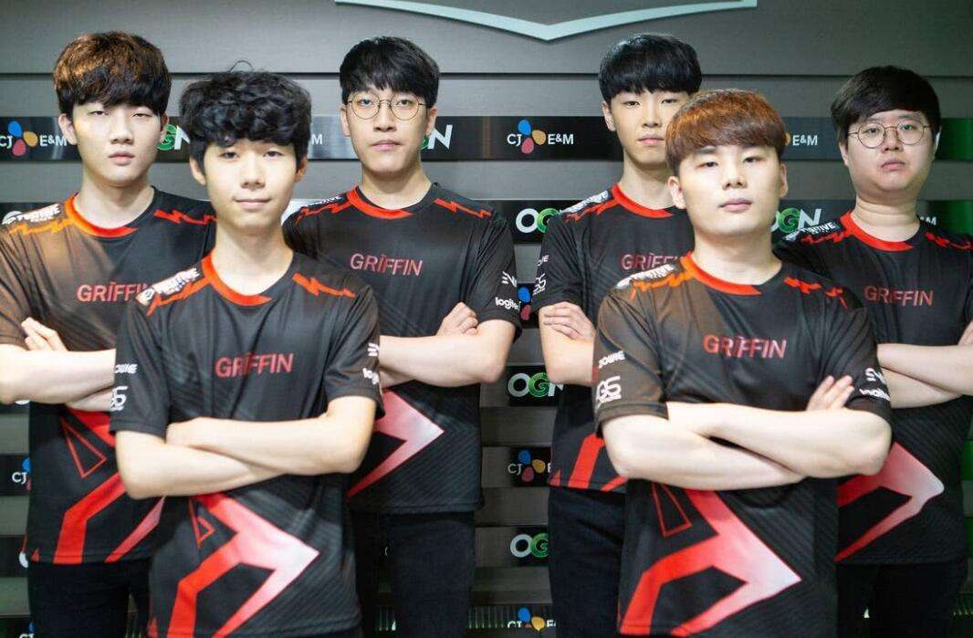 开云APP-BRO横扫NS，Viper线上压制力十足鏖战多局八强赛，点燃全场激情