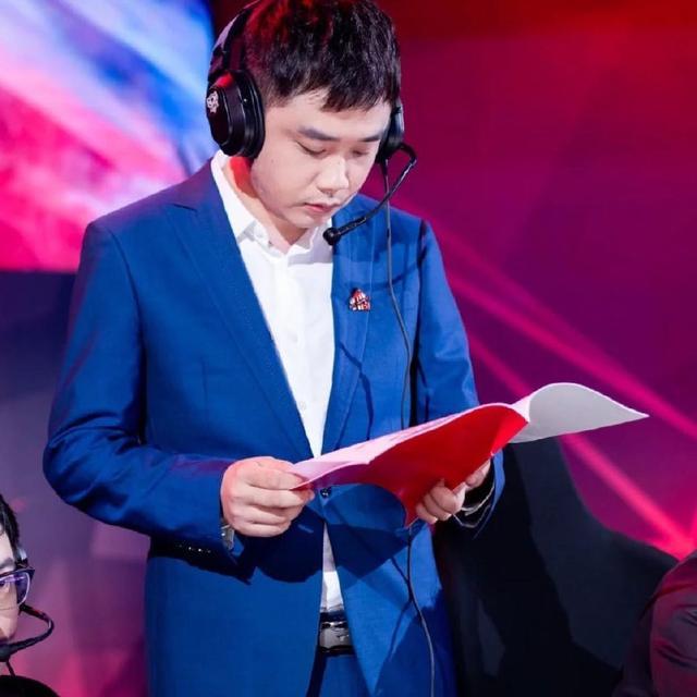 FPX血洗FLY，BDD完成史诗逆转激烈交锋八强赛，让粉丝疯狂欢呼