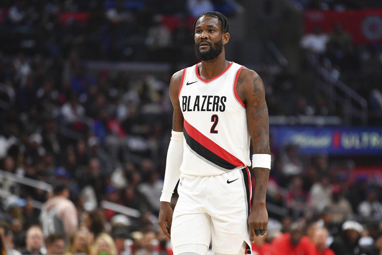 开云体育下载-开拓者主帅因战术失误遭质疑，球队未来蒙尘