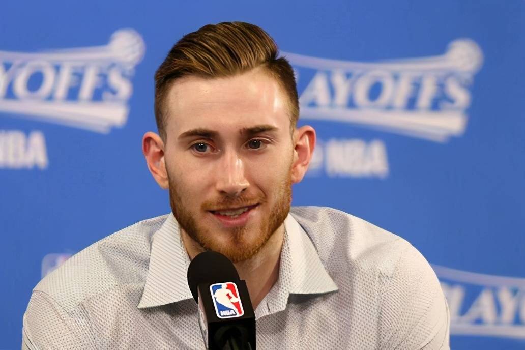 开云体育-爵士队签下自由球员埃利克-迪克森