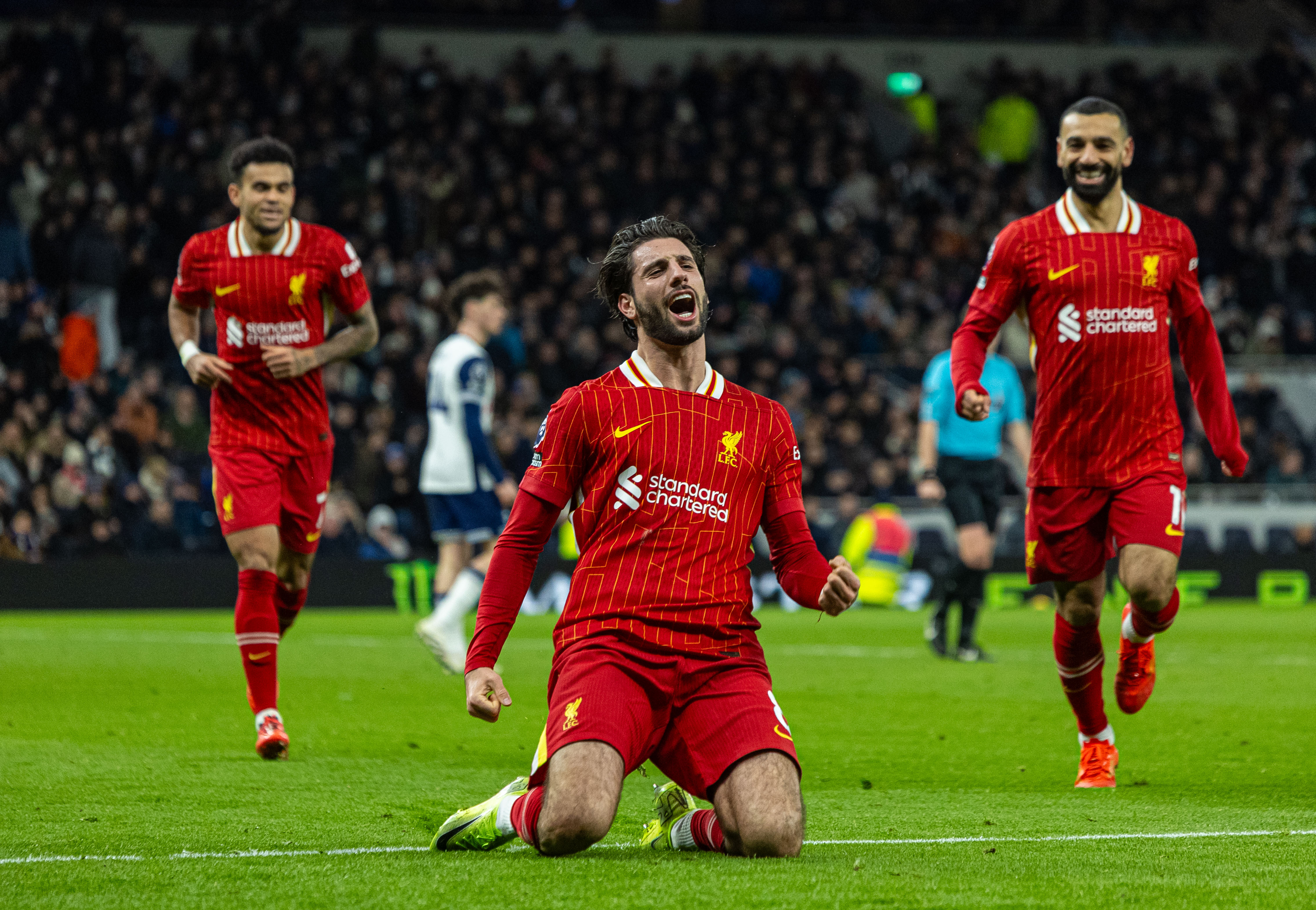 热刺客场获胜，莱斯特城大吐苦水的简单介绍