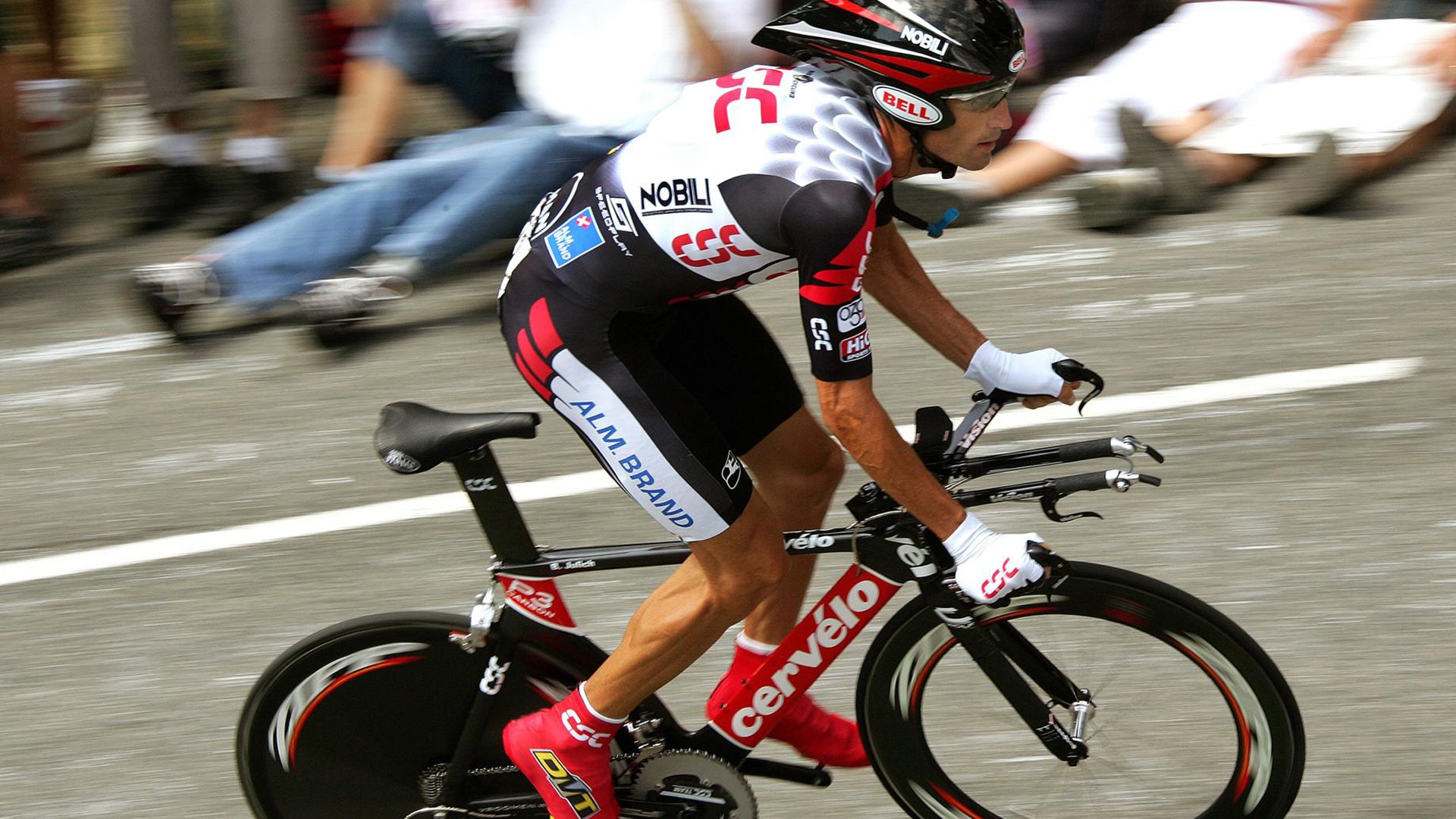 铁壁与舞步，维尼修斯撕裂瑞士防线的艺术